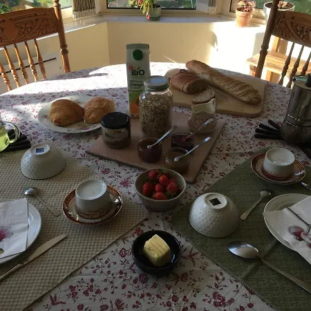 D'hôtes De L'ancienne école 3*