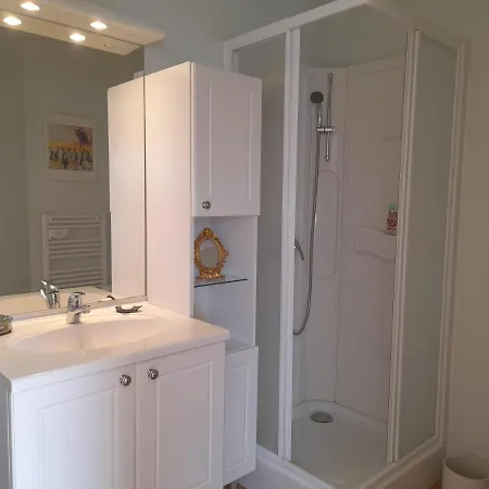 Alojamento de Acomodação e Pequeno-almoço D'hôtes De L'ancienne école