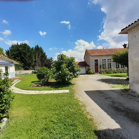 D'hôtes De L'ancienne école 3*