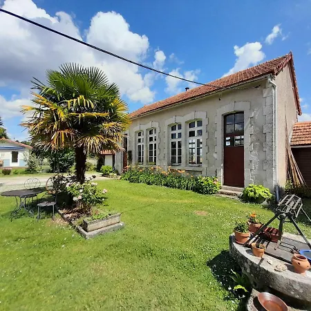 D'hôtes De L'ancienne école 3* Rivieres (Charente)