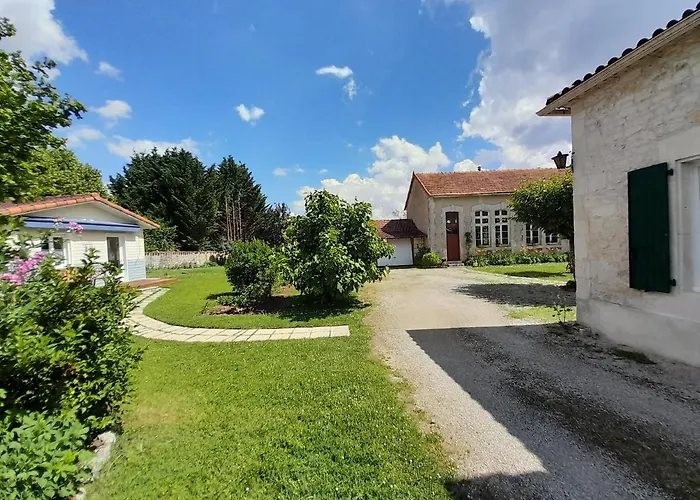 D'hôtes De L'ancienne école 3*